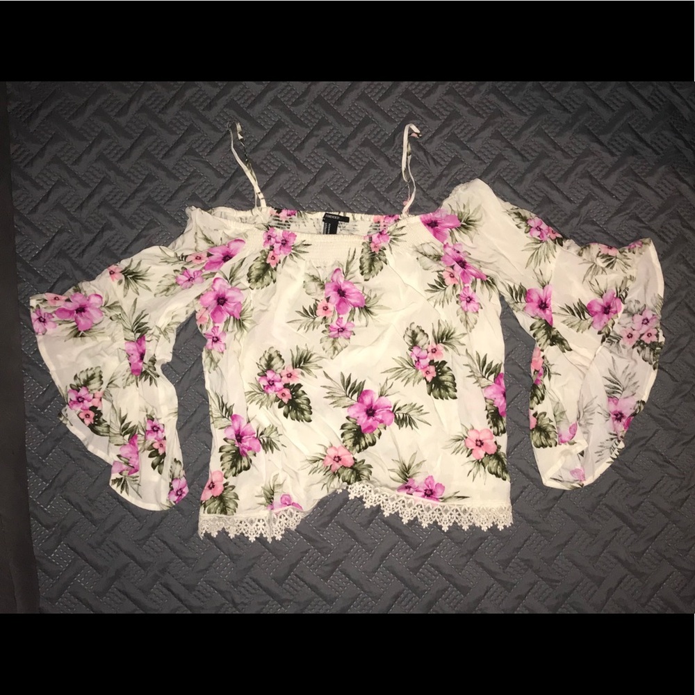 Forever 21 cold shoulder floral bell sleeve small - Picture 3 of 3